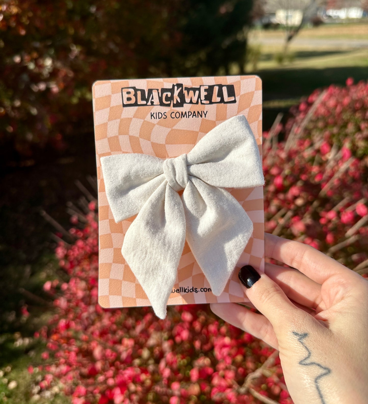 LR | Cream Aurora Bow